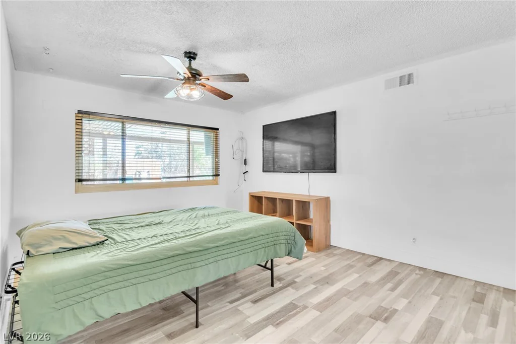 4460 Cranbrook, Las Vegas, NV 89103