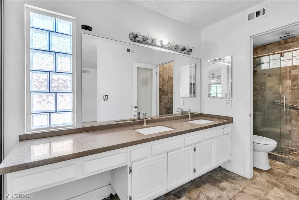 4460 Cranbrook, Las Vegas, NV 89103