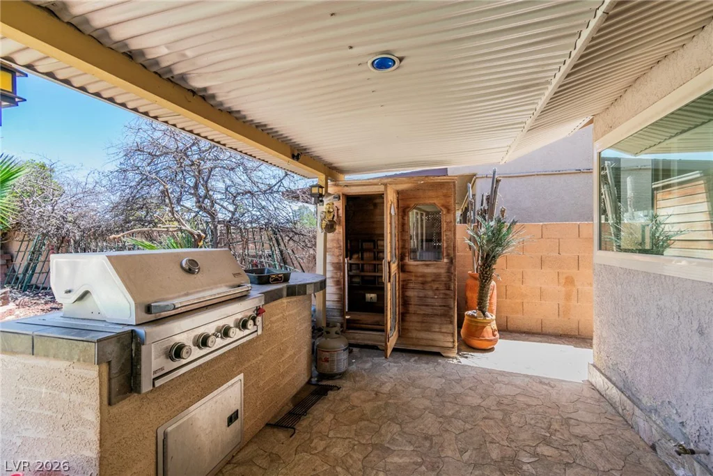 4460 Cranbrook, Las Vegas, NV 89103