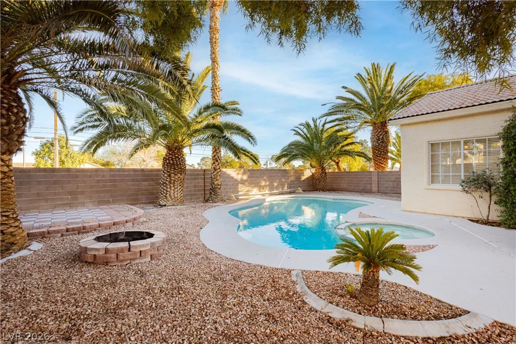 6100 Fisher, Las Vegas, NV 89130
