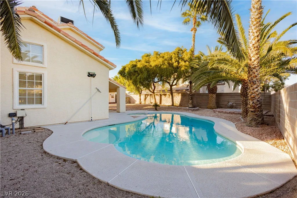 6100 Fisher, Las Vegas, NV 89130