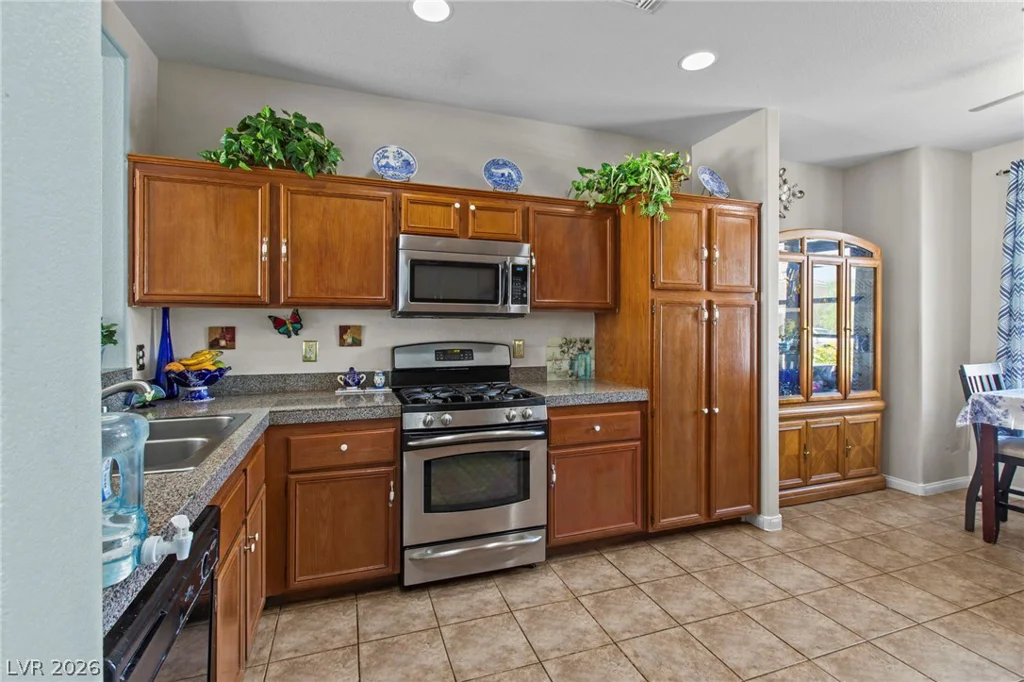 817 Bolivar, North Las Vegas, NV 89032