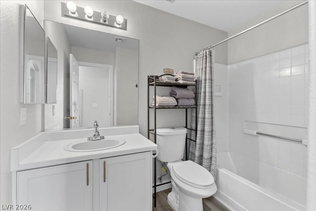 10422 Midseason Mist, Las Vegas, NV 89183
