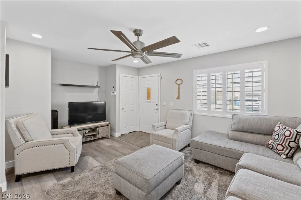 10422 Midseason Mist, Las Vegas, NV 89183