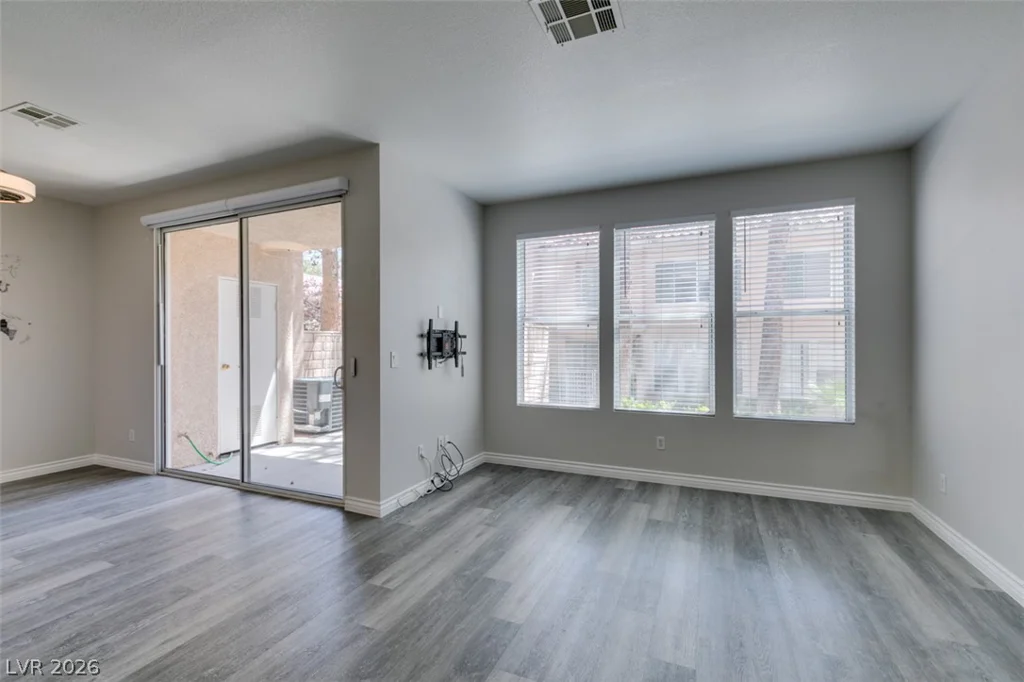 251 Green Valley, Henderson, NV 89012