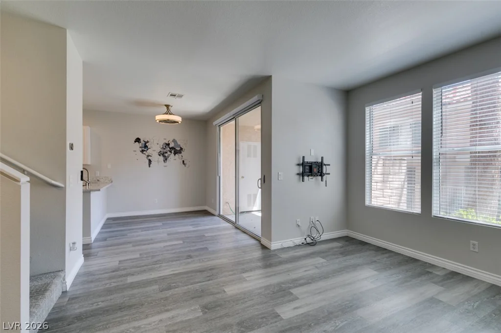 251 Green Valley, Henderson, NV 89012