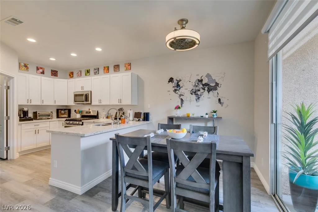 251 Green Valley, Henderson, NV 89012