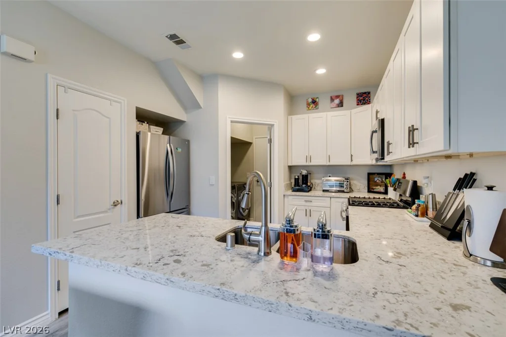 251 Green Valley, Henderson, NV 89012