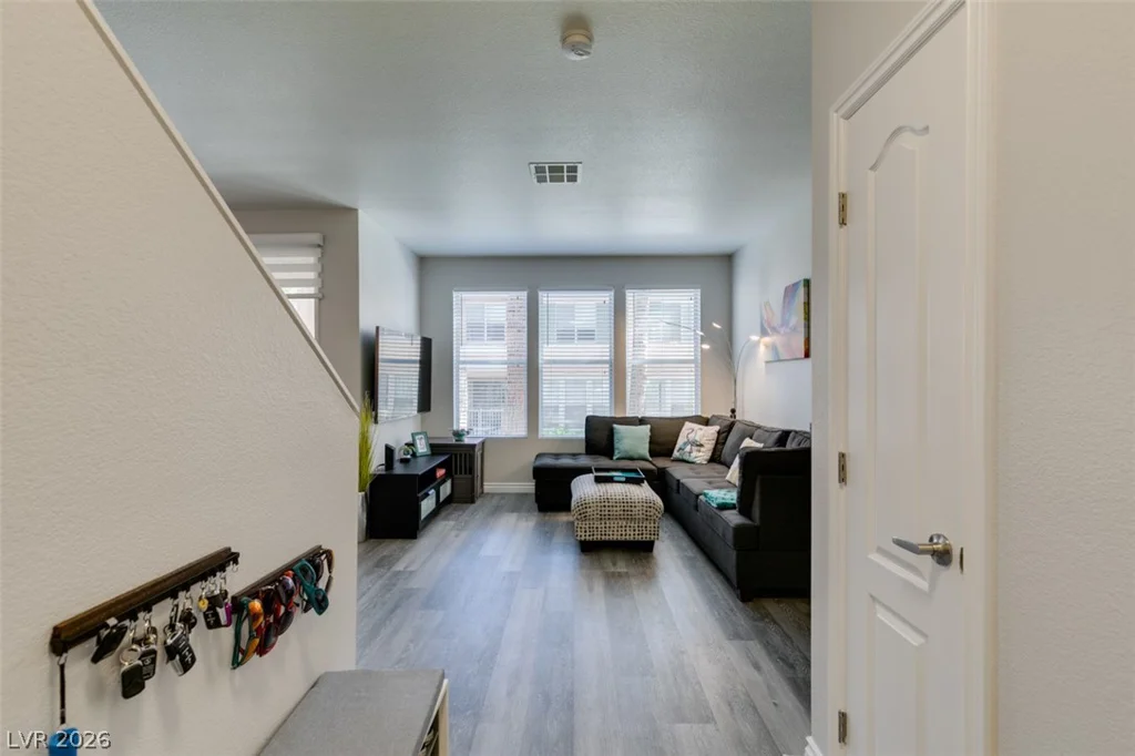 251 Green Valley, Henderson, NV 89012