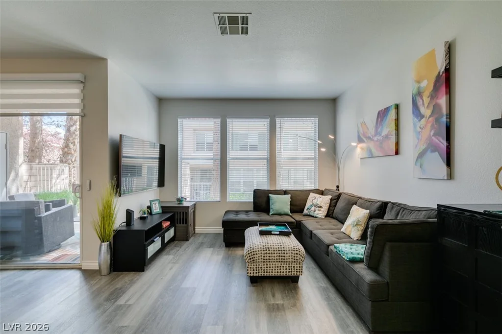251 Green Valley, Henderson, NV 89012