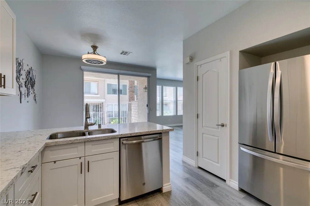251 Green Valley, Henderson, NV 89012