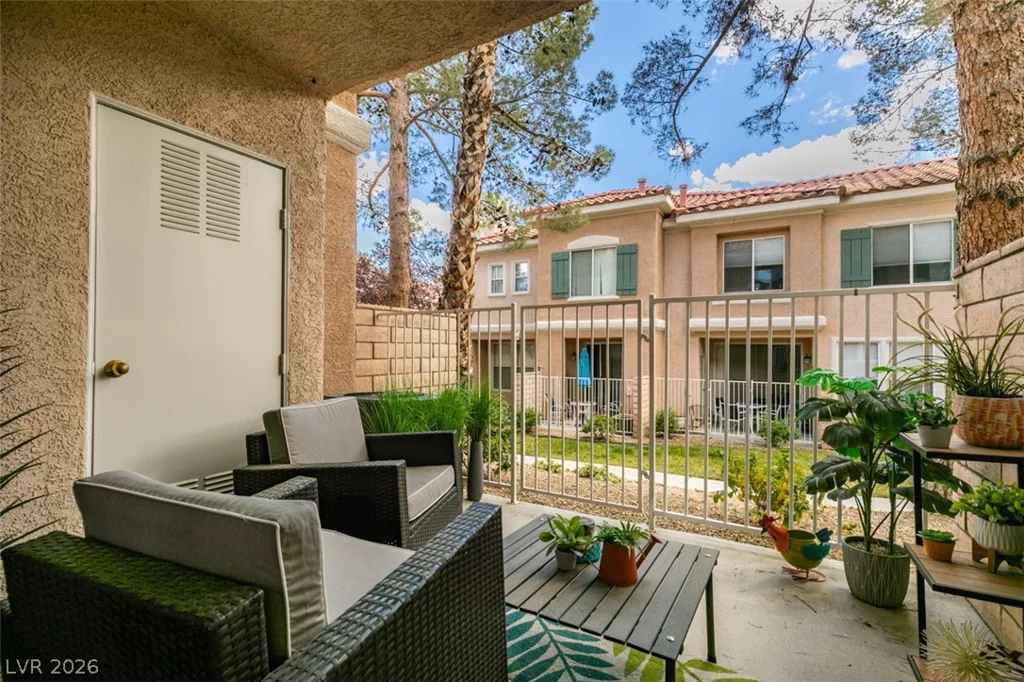 251 Green Valley, Henderson, NV 89012