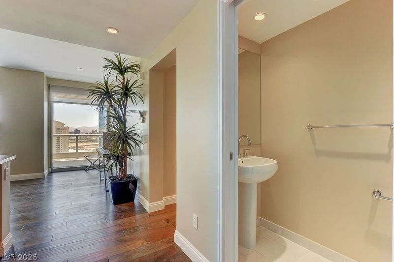 222 KAREN, Las Vegas, NV 89109