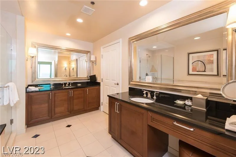 125 Harmon, Las Vegas, NV 89109