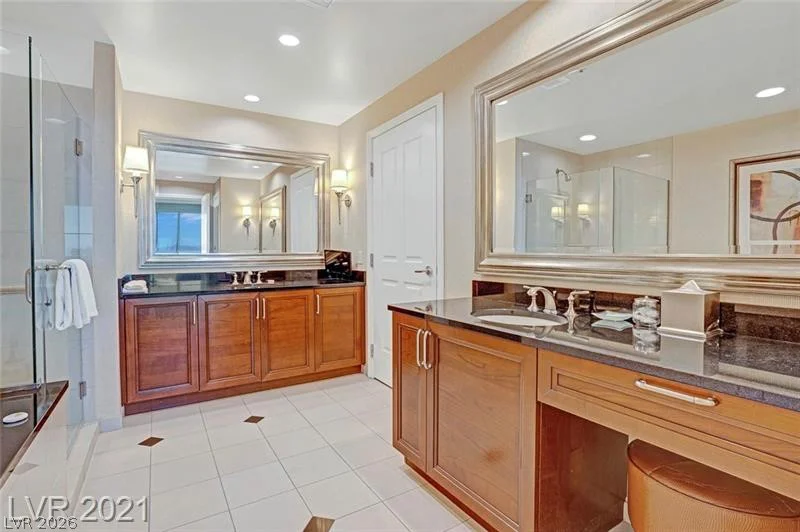 125 Harmon, Las Vegas, NV 89109