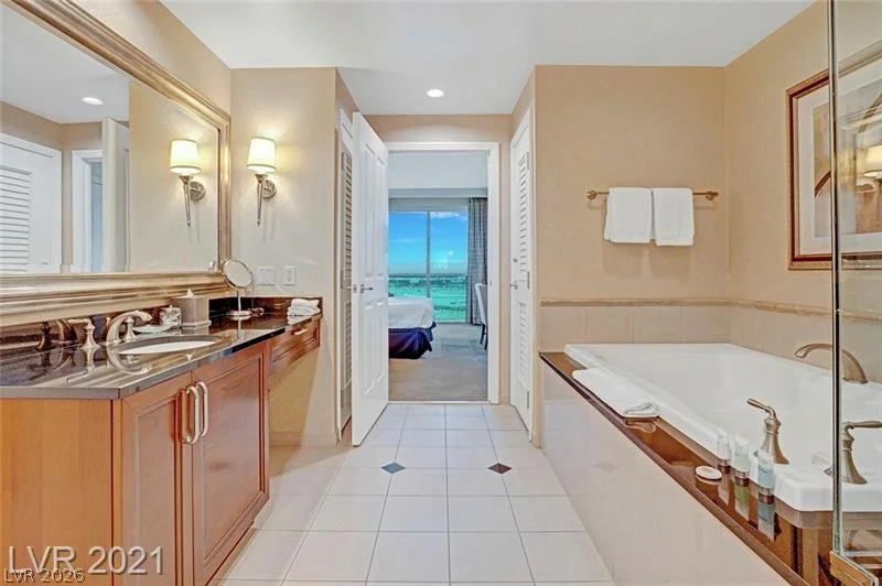 125 Harmon, Las Vegas, NV 89109