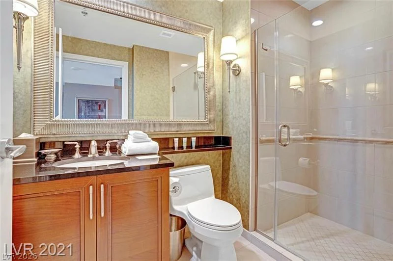125 Harmon, Las Vegas, NV 89109