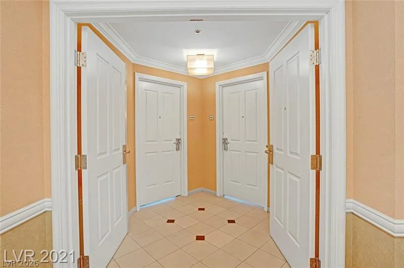 125 Harmon, Las Vegas, NV 89109