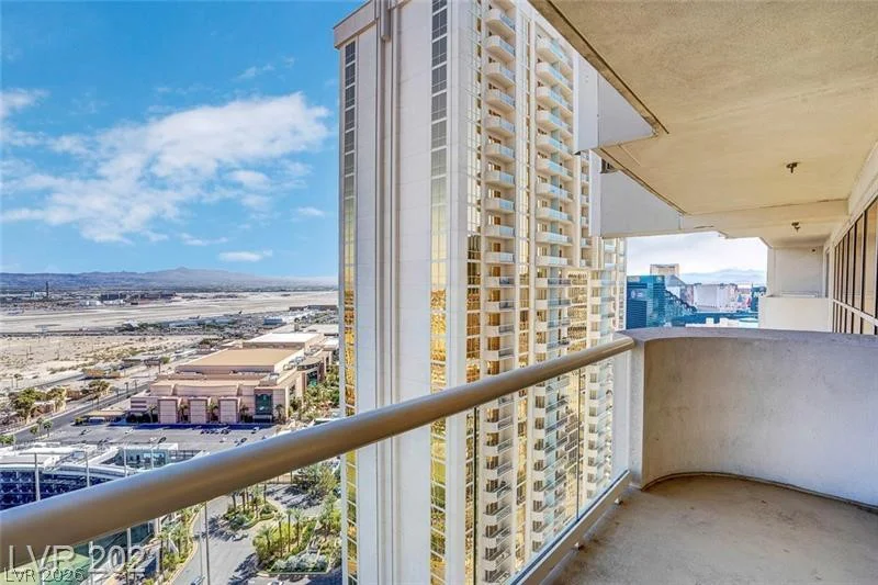 125 Harmon, Las Vegas, NV 89109
