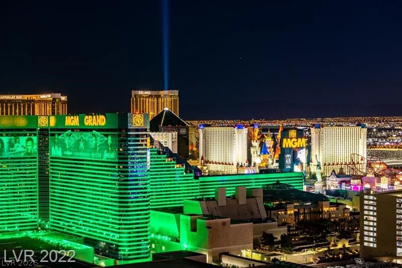 125 Harmon, Las Vegas, NV 89109