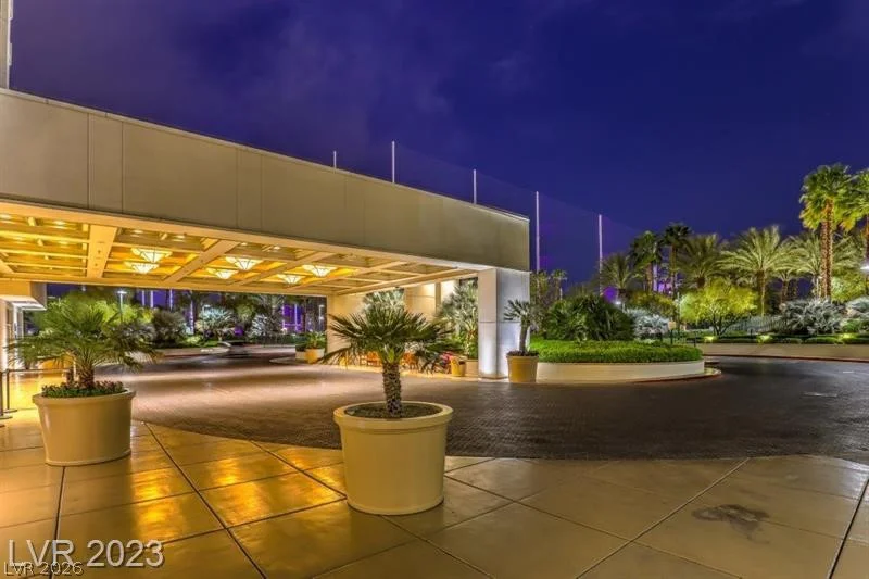 125 Harmon, Las Vegas, NV 89109