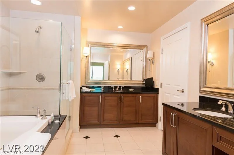125 Harmon, Las Vegas, NV 89109
