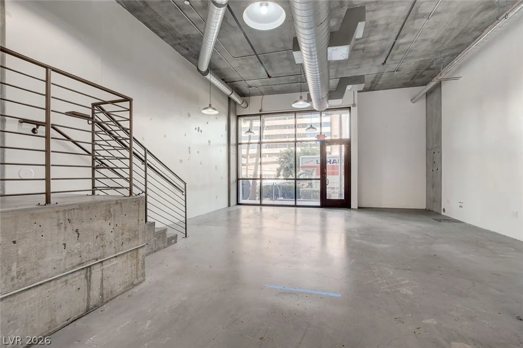 353 Bonneville, Las Vegas, NV 89101