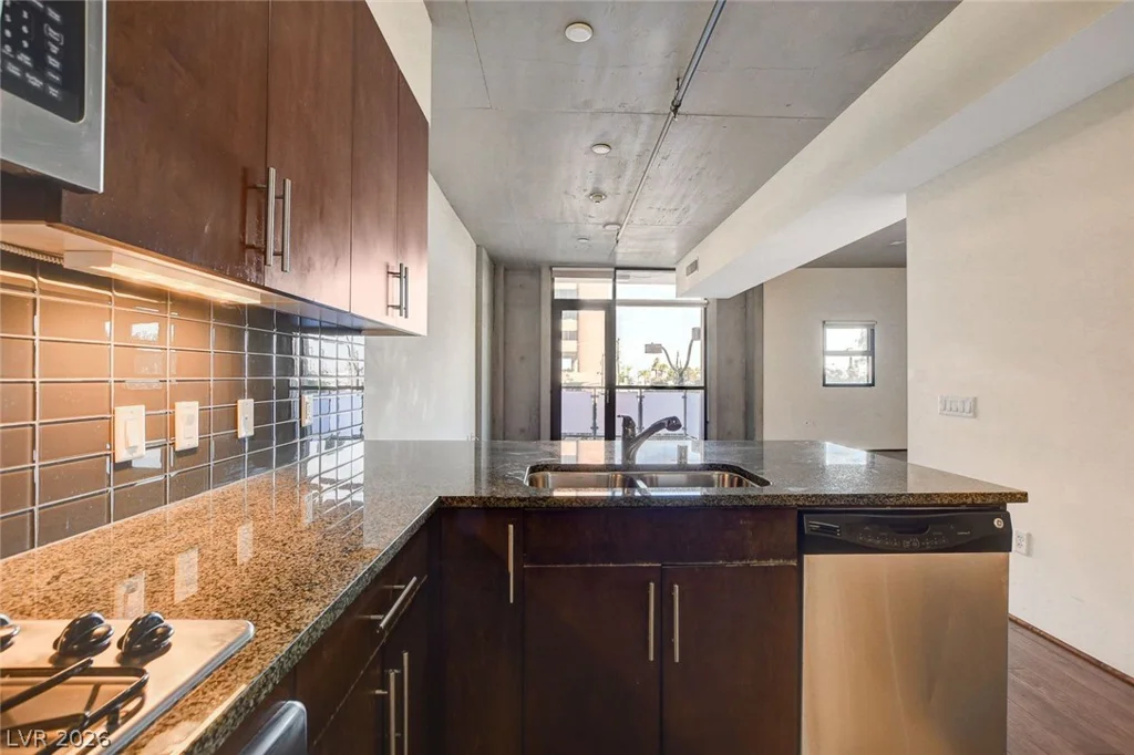 353 Bonneville, Las Vegas, NV 89101