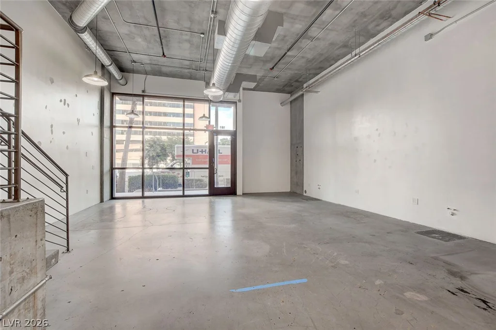 353 Bonneville, Las Vegas, NV 89101