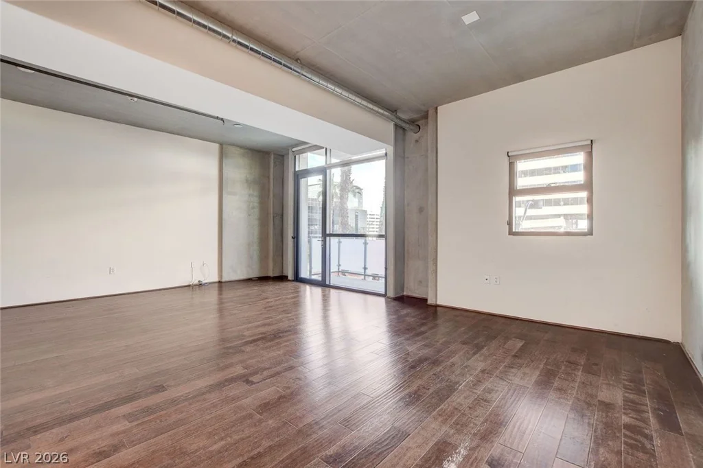 353 Bonneville, Las Vegas, NV 89101