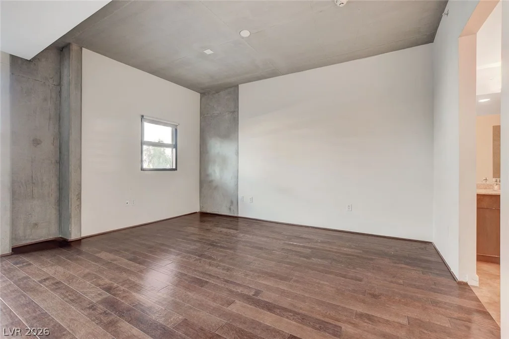 353 Bonneville, Las Vegas, NV 89101
