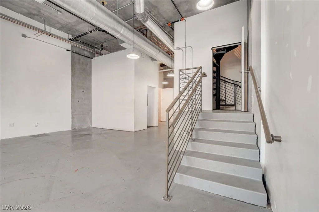 353 Bonneville, Las Vegas, NV 89101