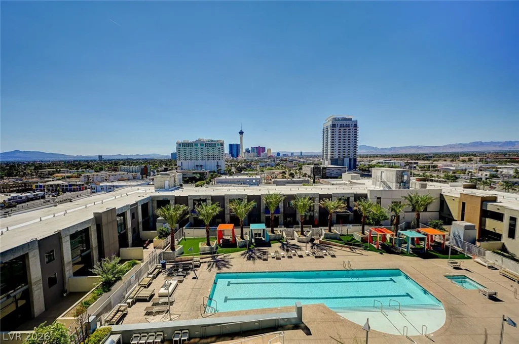 353 Bonneville, Las Vegas, NV 89101