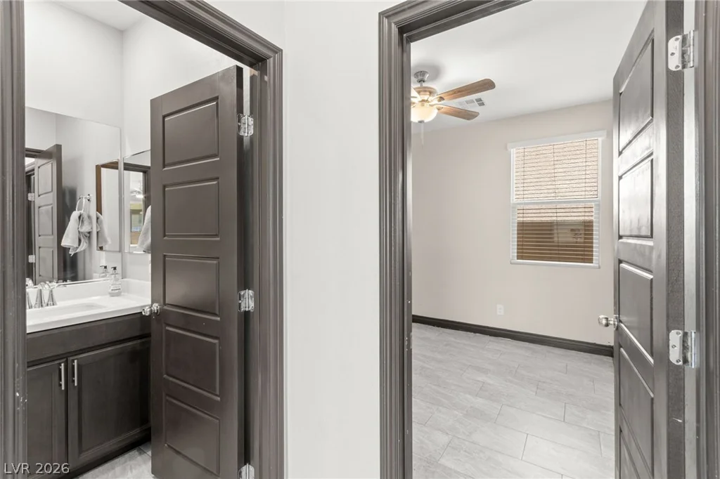 983 Cliff Castle, North Las Vegas, NV 89081