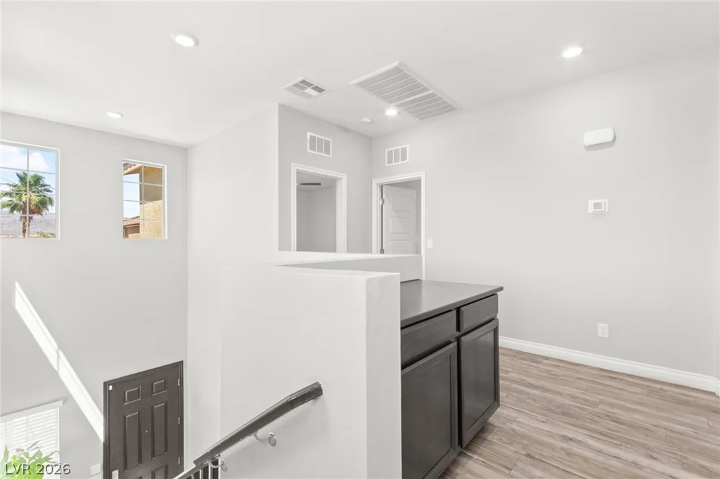 983 Cliff Castle, North Las Vegas, NV 89081