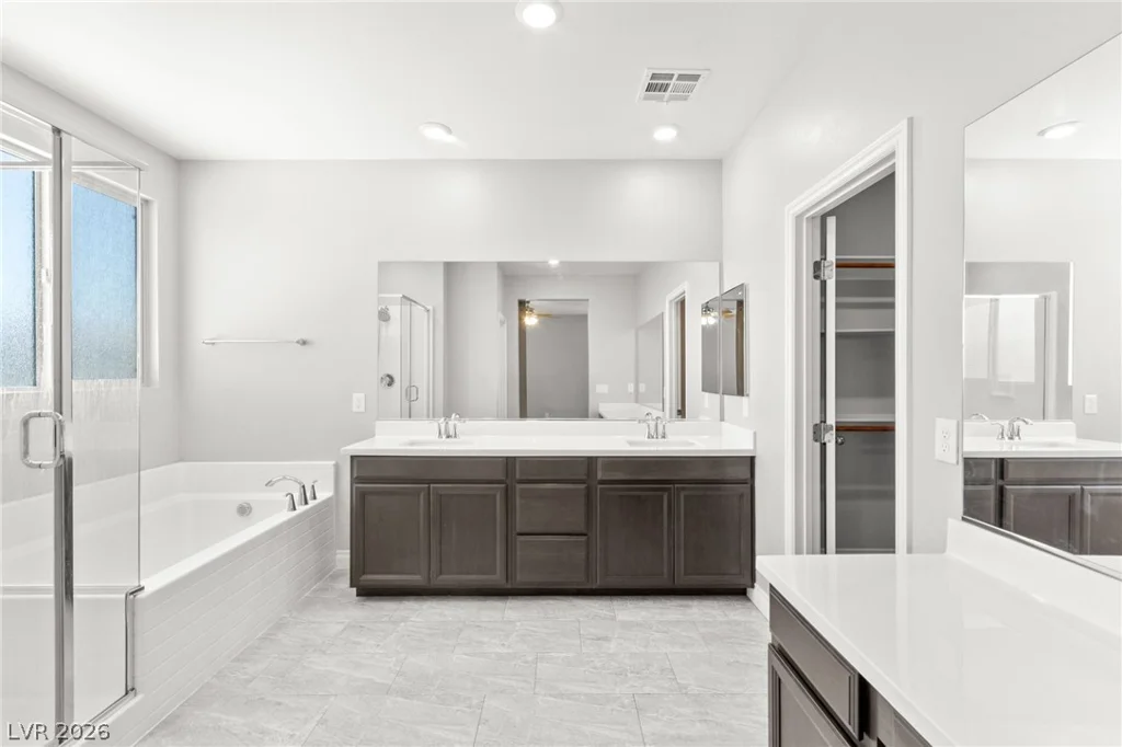 983 Cliff Castle, North Las Vegas, NV 89081