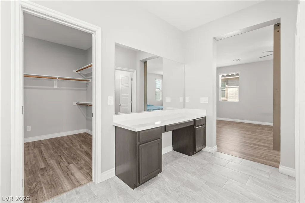 983 Cliff Castle, North Las Vegas, NV 89081