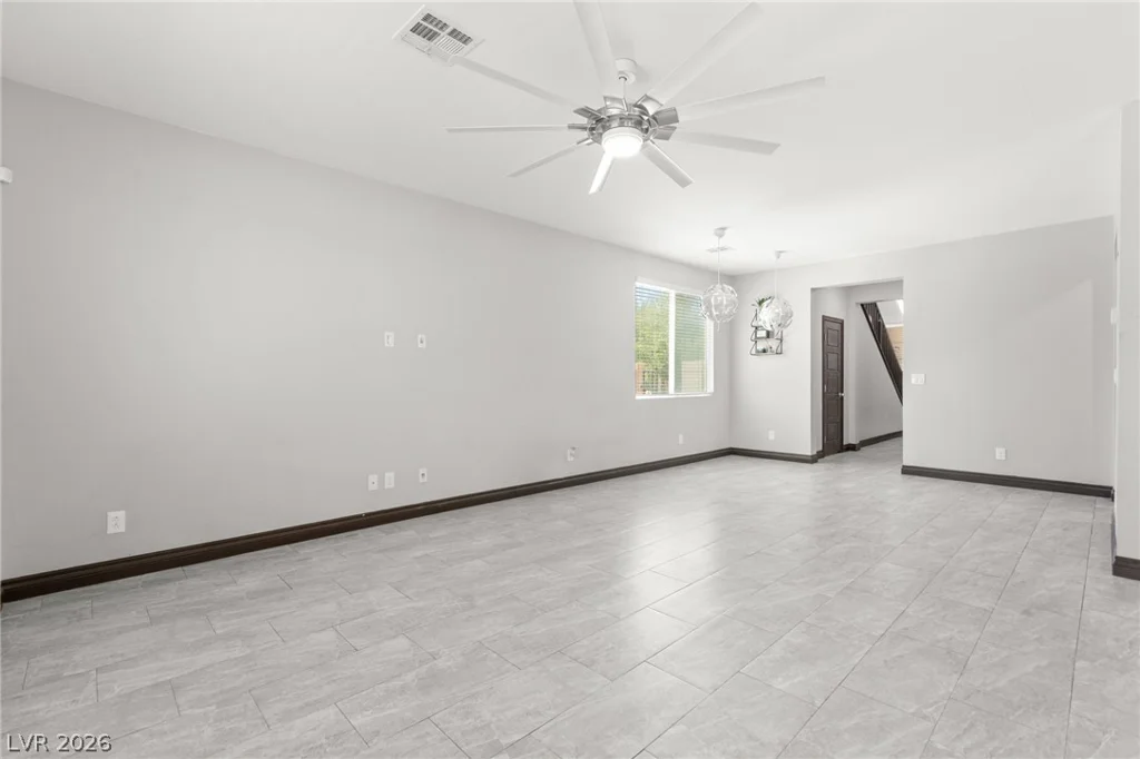 983 Cliff Castle, North Las Vegas, NV 89081