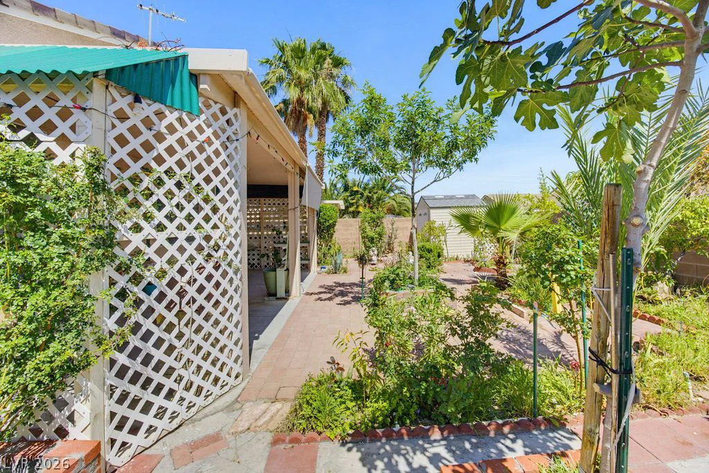 4825 Cascade Pools, Las Vegas, NV 89131