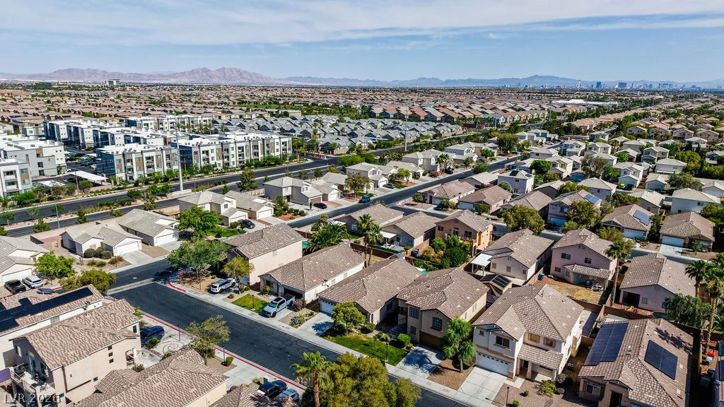 4825 Cascade Pools, Las Vegas, NV 89131