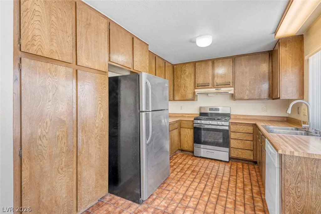 4785 Millbrook, Las Vegas, NV 89147