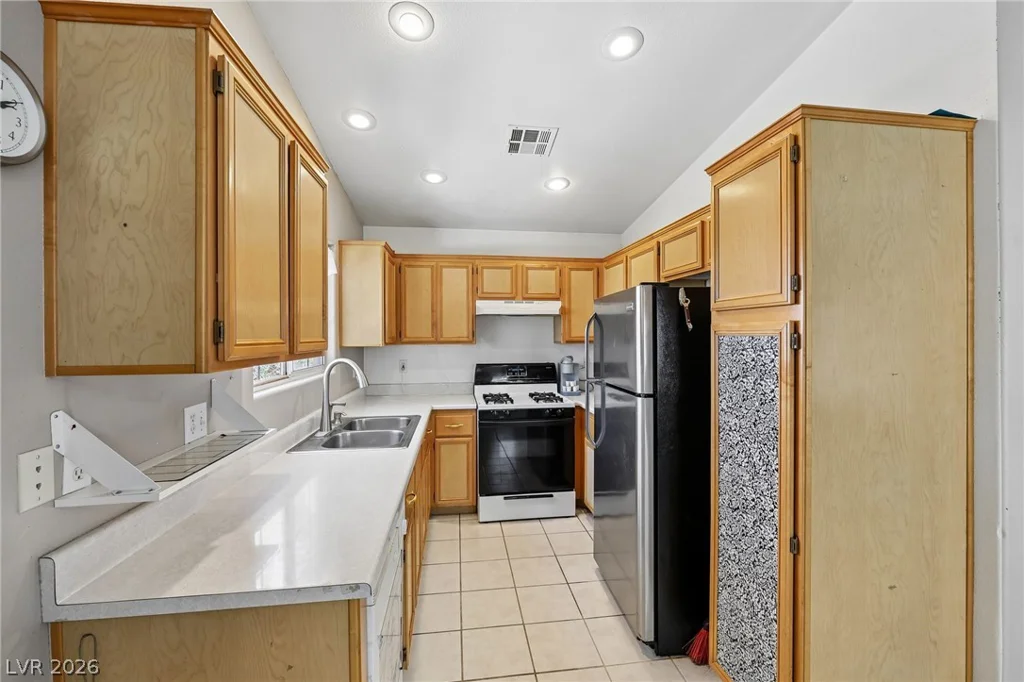 5804 Chisolm, Las Vegas, NV 89118