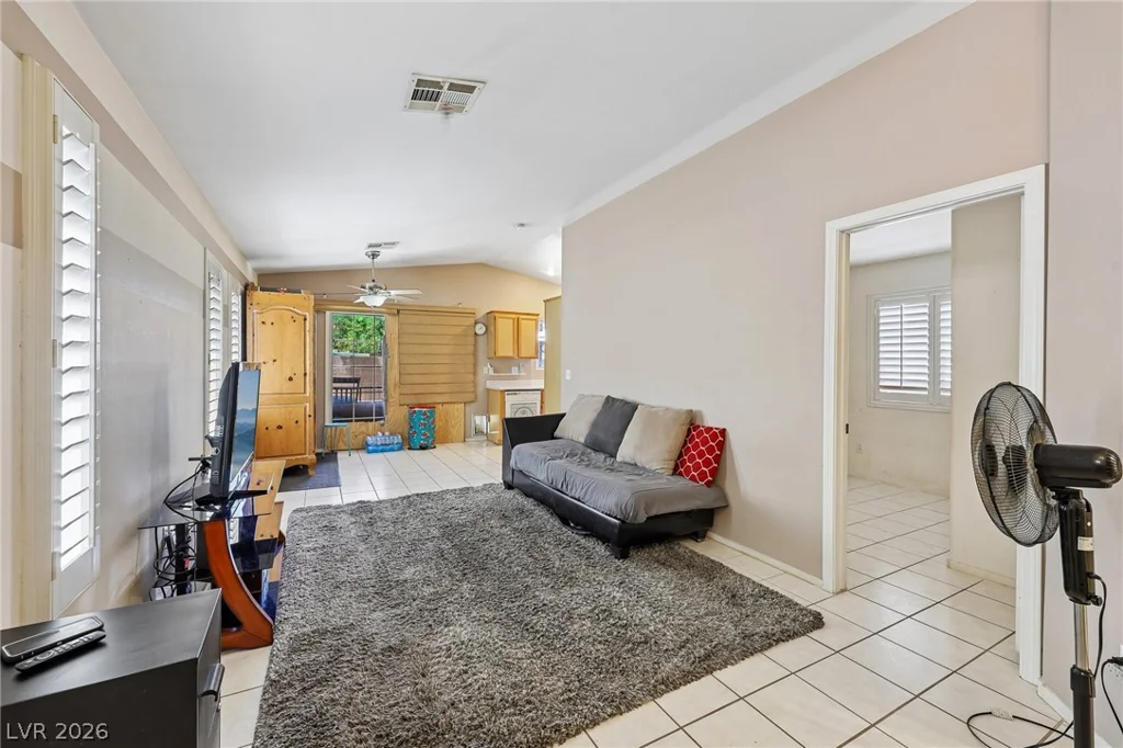 5804 Chisolm, Las Vegas, NV 89118