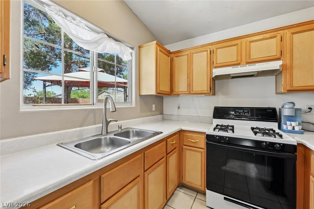 5804 Chisolm, Las Vegas, NV 89118