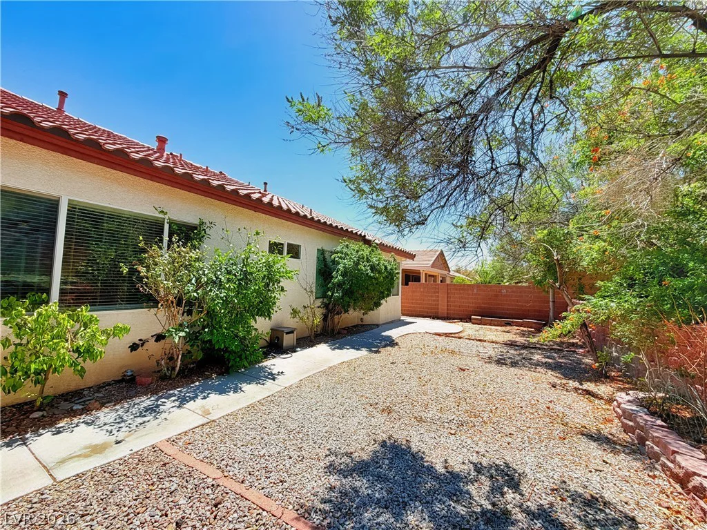 7225 Fern Meadow, Las Vegas, NV 89149
