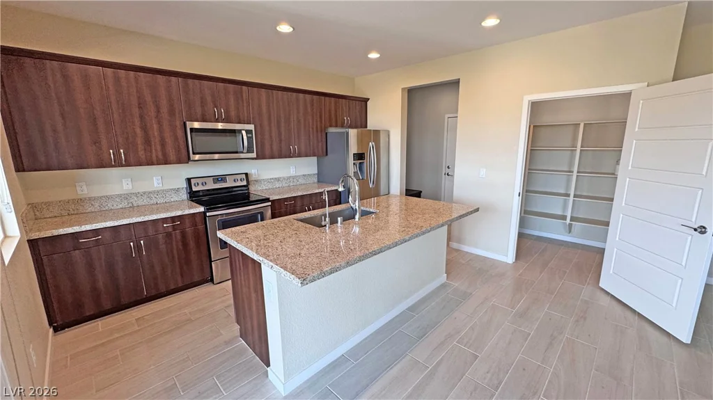 4882 Beacon Ridge, Pahrump, NV 89061
