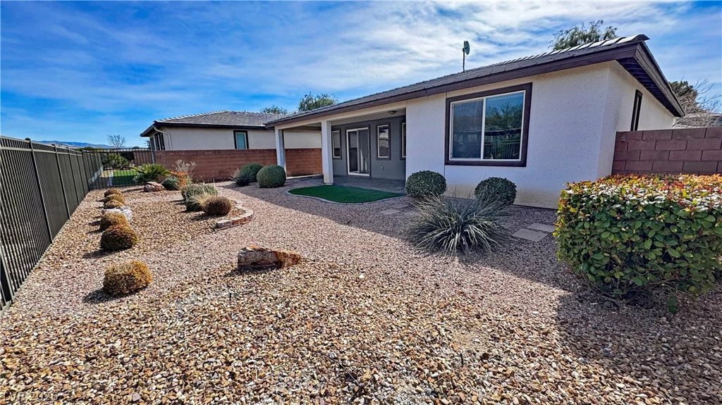 4882 Beacon Ridge, Pahrump, NV 89061