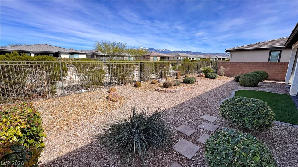 4882 Beacon Ridge, Pahrump, NV 89061