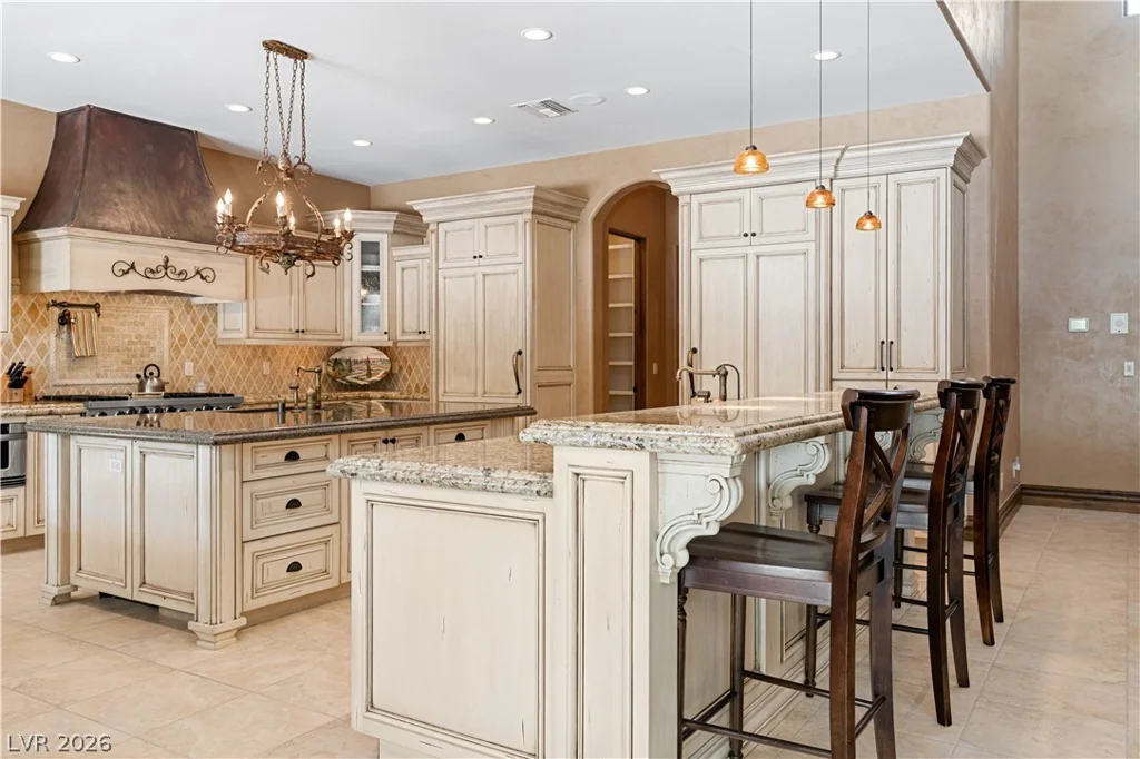 11 Olympia Hills, Las Vegas, NV 89141