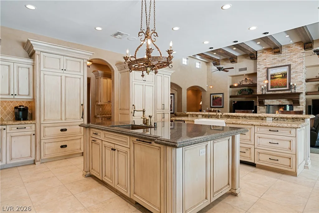 11 Olympia Hills, Las Vegas, NV 89141